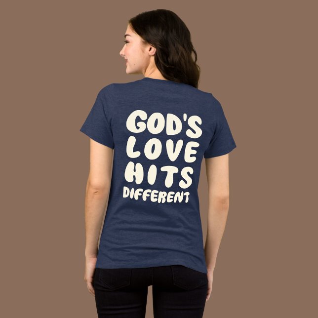 Gottes Liebe ist anders, Christlicher Glaube Tri-Blend Shirt (Von Creator hochgeladen)
