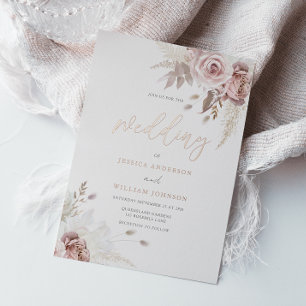 Göttliches Erröten Staubige Rose Florale Hochzeit  Folieneinladung