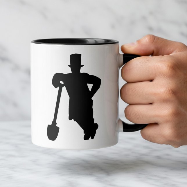 Grab mit Schaufel  Tasse (Von Creator hochgeladen)