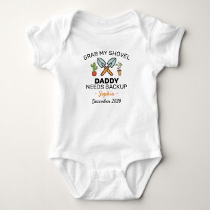 Grab My Shovel Daddy braucht Hilfe - Gartenarbeit Baby Strampler