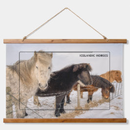 Graceful Icelandic Pferde Wandteppich Mit Holzrahmen
