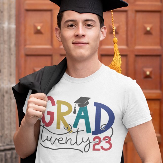 Grad 2023 fett farbiger Abschluss T - Shirt (Von Creator hochgeladen)