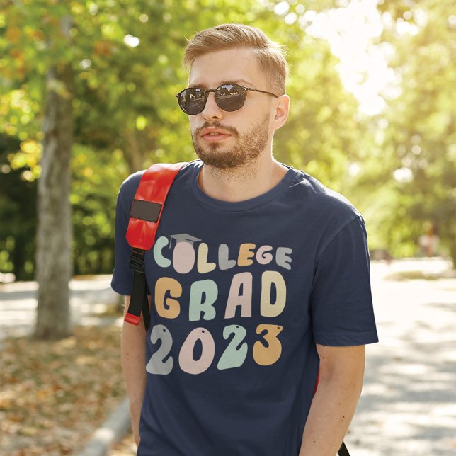 Grad 2023 Klasse Grad Grad Custom Uni T-Shirt (Von Creator hochgeladen)