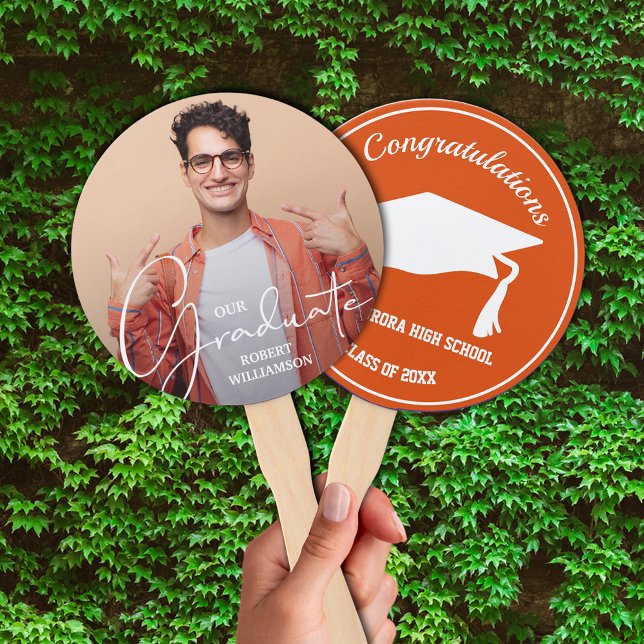 Grad Cap Modernes Graduate Foto Orange Fächer (Keep cool on graduation day or at your party with these photo double-sided hand fans.)