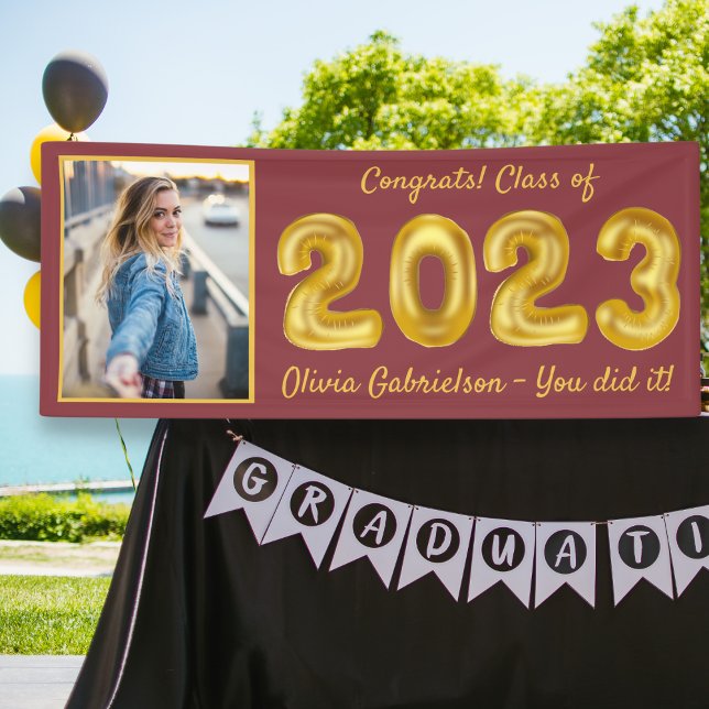 Grad Foto Gold Balloons 2023 Burgund Abschluss Banner (Von Creator hochgeladen)
