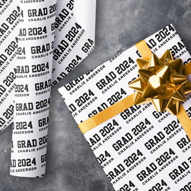 Grad Jahr 2024 Studienbezeichnung Schwarz-weiß Geschenkpapier (Grad year 2024 graduate name black white wrapping paper)