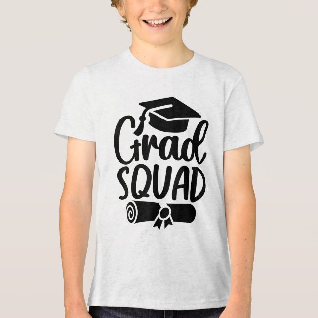 Grad KI 2025 Abschluss _1 Tri-Blend Shirt (Vorderseite)