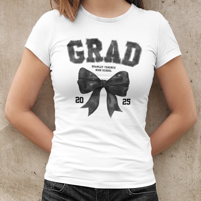 Grad-Klasse des Black Bow Abschluss Year 2025 T-Shirt (Von Creator hochgeladen)