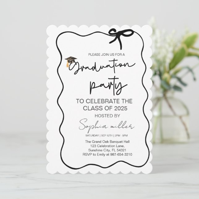 Grad Party Invite Class of 2025,Whimsical Bow Einladung (Stehend Vorderseite)