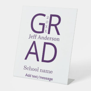 Grad Typografie modern Abschluss einfach minimal c Sockelschild