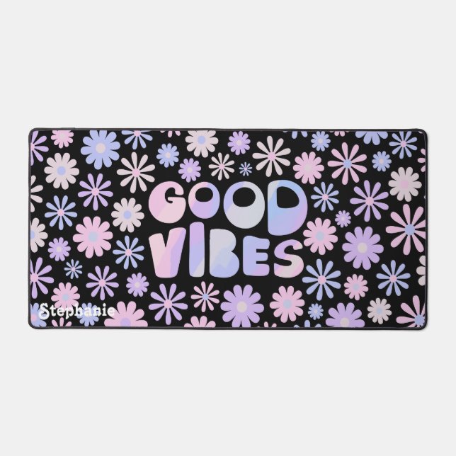 Gradient Holo Retro Daisies Good Vibes Typografie Schreibtischunterlage (Vorderseite)