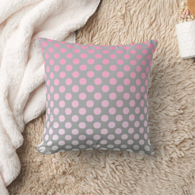 Gradient Polka Dot Pink auf Grau Kissen (Decke)