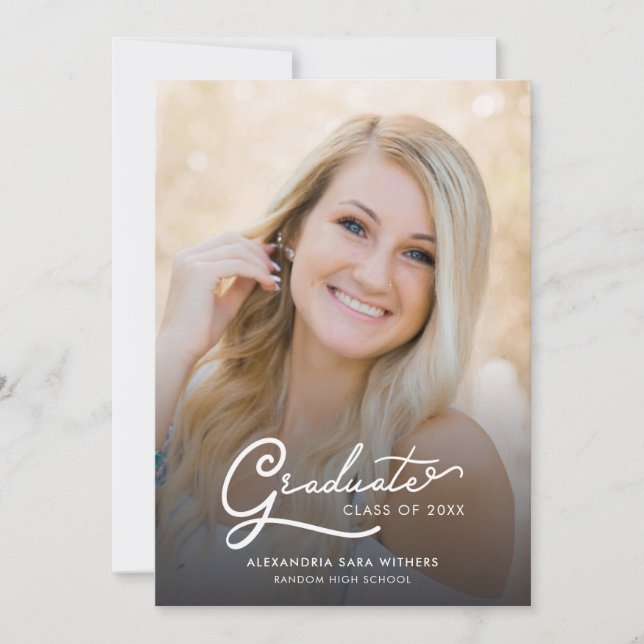 Graduate 2 Fotos Script Abschluss 2025 Ankündigung (Vorderseite)