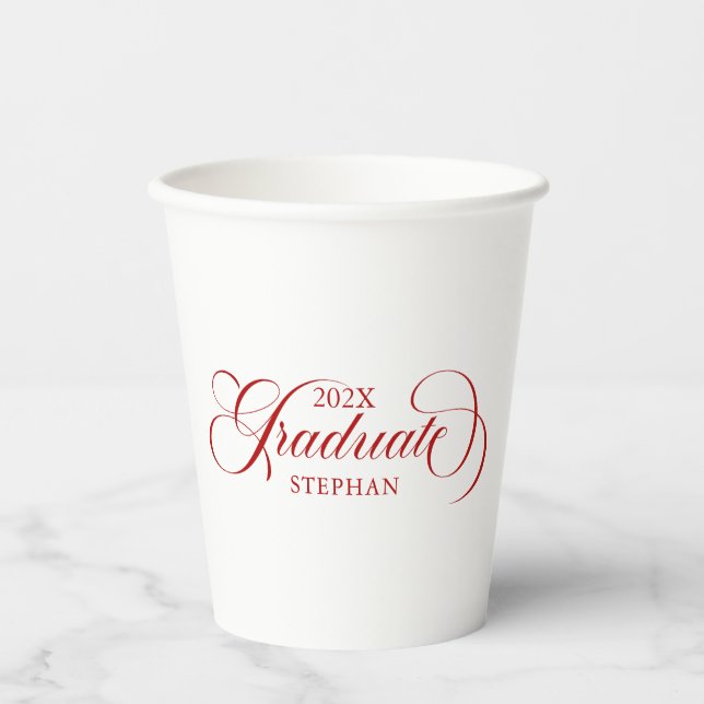 Graduate Elegant Red Script Typografie Pappbecher (Vorderseite)