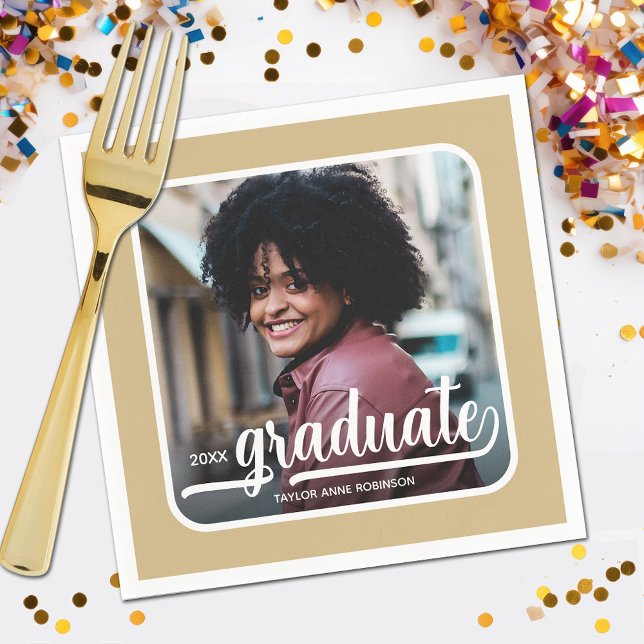 Graduate Foto Bold Script Gold Serviette (Your photo, name, class year and "Graduate" in a cool script on gold background party napkins)