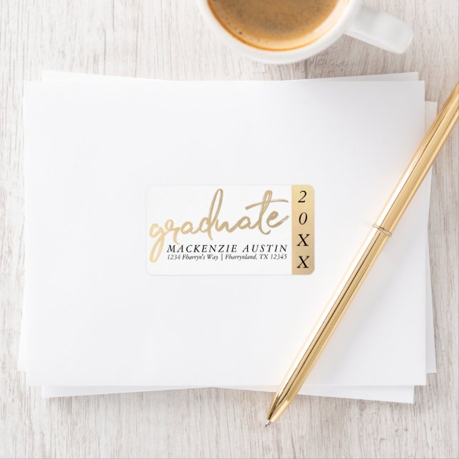 Graduate Gold Script | Klassischer Brush mit dem J Adressaufkleber (Insitu)