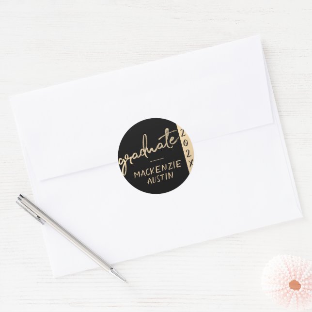 Graduate Gold Script | Klassischer Brush mit dem J Runder Aufkleber (Umschlag)