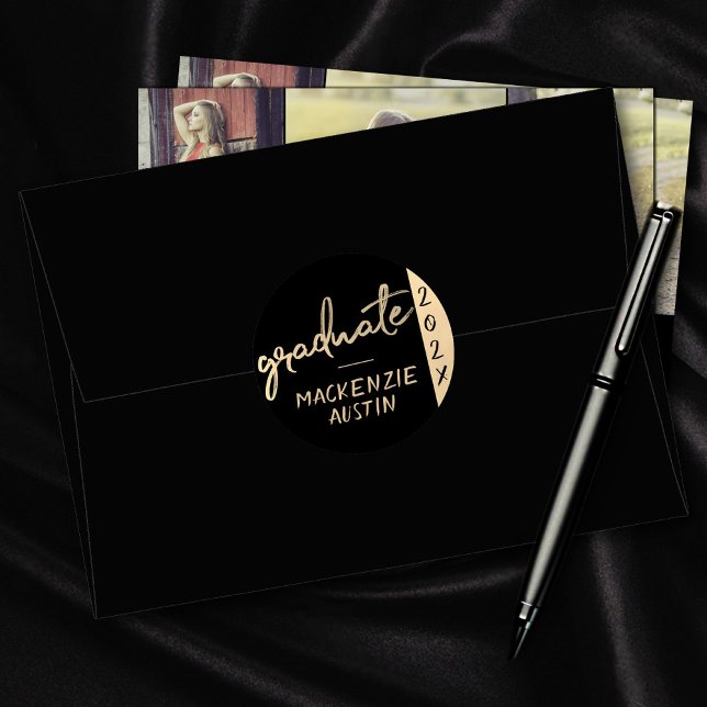 Graduate Gold Script | Klassischer Brush mit dem J Runder Aufkleber (Von Creator hochgeladen)