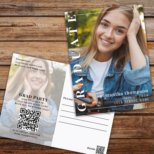 Graduate Modern Minimalistisch Two Foto | QR-Code Postkarte (Graduation photo invitation postcard template with a two-photo template. )