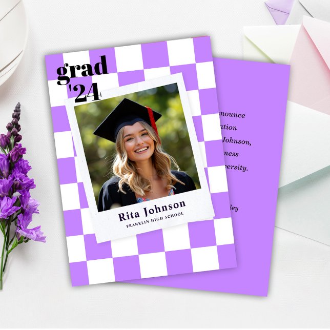 Graduate Modern Stylish Foto Checkered Abschluss Ankündigung (Purple Modern Stylish Photo Checkered Graduation Announcement)