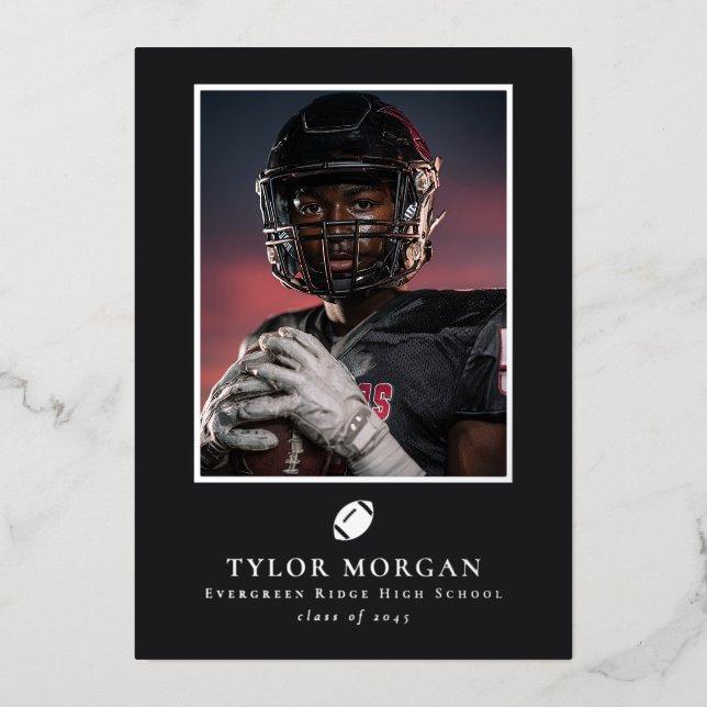 Graduate Photo Football Graduation Announcement Folieneinladung (Vorderseite)