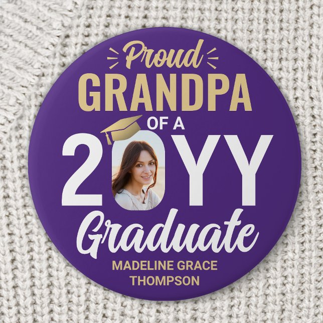 Graduate Photo Proud Grandpa Modern Purple & Gold Button (Von Creator hochgeladen)