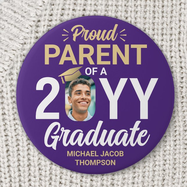 Graduate Photo Proud Parent Modern Purple & Gold Button (Von Creator hochgeladen)