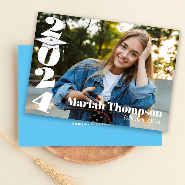 Graduate Simple Modern Stylish Class 2024 Einladung (Graduation photo invitation announcement With Carolina Blue. )