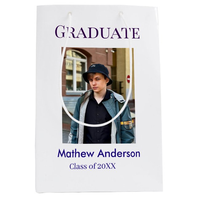 Graduation photo name class of 20XX blue simple bo Mittlere Geschenktüte (Vorderseite)