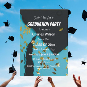 Graduiertengruppe und Confetti Graduation Party Einladung