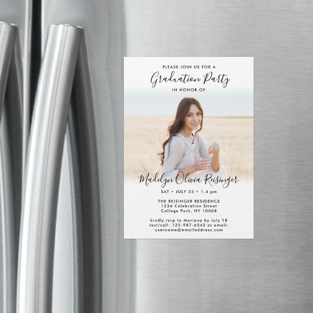 Graduierungspartei Einfaches Foto und Schwarz-weiß Magneteinladung (Von Creator hochgeladen)