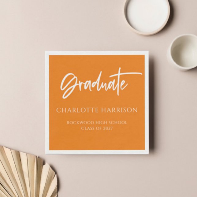 Graduierungspartei Orange und White Script Napkins Serviette (Von Creator hochgeladen)