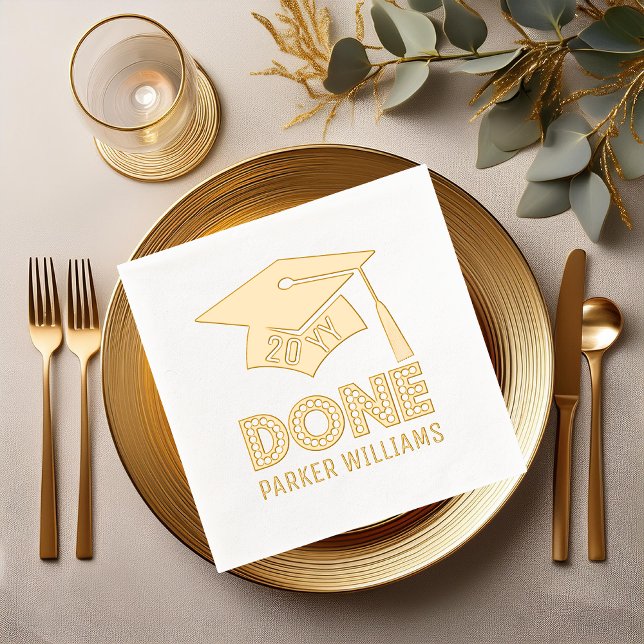 Graduierungsstufe und Tassel-Klasse "DONE" Jahr |  Servietten Mit Folie (Graduation Cap and Tassel "DONE" Class Year and Name Gold Stamped Foil Napkins)