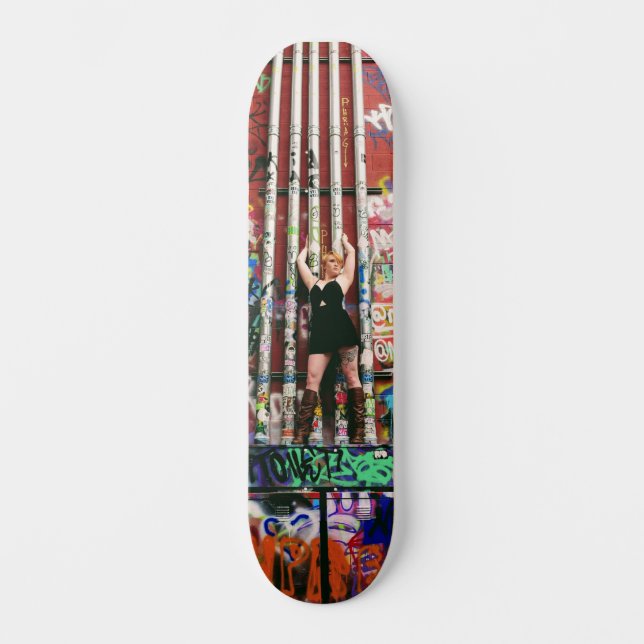 Graffiti Alley Skateboard (Vorderseite)