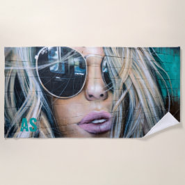 Graffiti Blond Girl mit Round-Sunglasses Monogramm Strandtuch