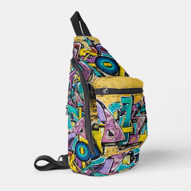 Graffiti, Grundarfjordur, Island Crossbody Bag (Linke Seite)