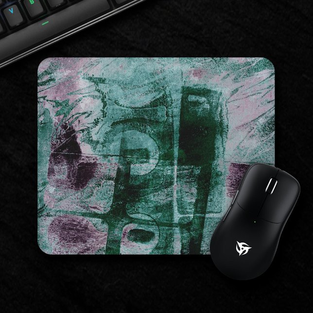 Graffiti Grunge gestrichen | Moody Plum Lila Green Mousepad (Von Creator hochgeladen)