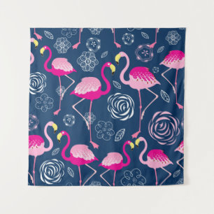 Grafisches Muster rosa Flamingos auf dunkelblau b Wandteppich
