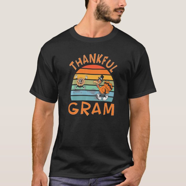Gram  Family Thanksgiving Party T-Shirt (Vorderseite)