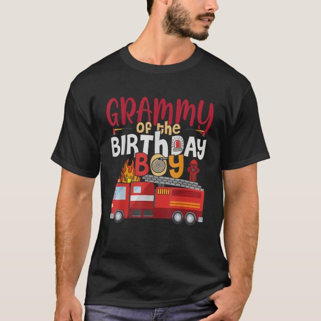 Grammy des Geburtstagsjunge Feuerwehrmann T-Shirt (Vorderseite)