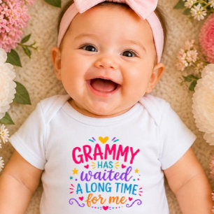 Grammy hat gewartet Farbige Baby-Body Strampler
