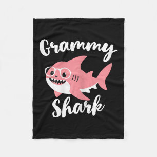 Grammy Shark Muttertag Oma Lustig Fleecedecke