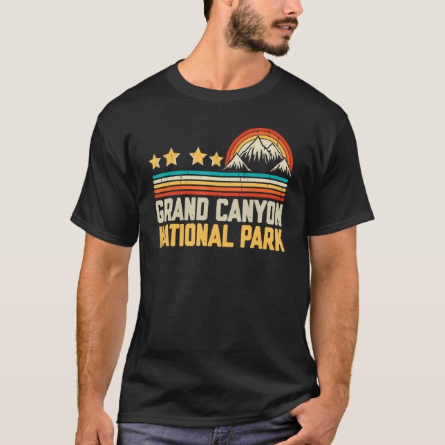 Grand Canyon Nationalpark Bergsee-Zauber Camping T-Shirt (Vorderseite)