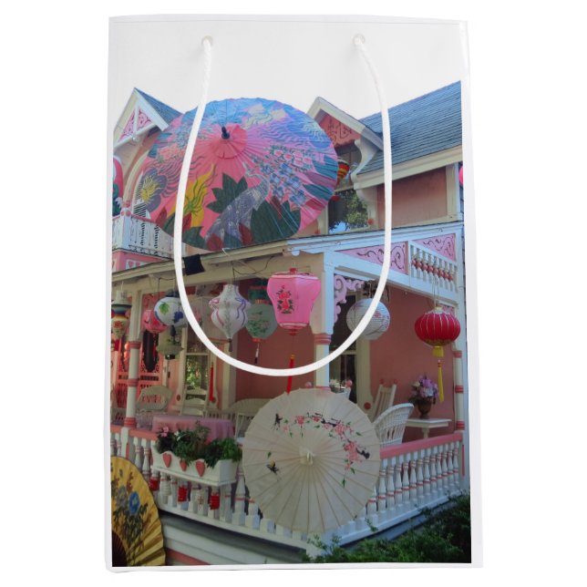 Grand Illumination in Pink - Martha's Vineyard Mittlere Geschenktüte (Vorderseite)