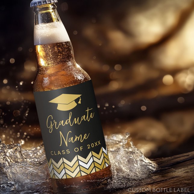 Grand Name Script mit Cap - Black Gold Abschluss Bierflaschenetikett (Custom Beer Bottle Label with a Graduation Design)
