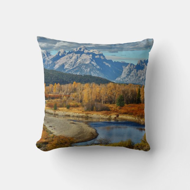 Grand Teton Mountains River View im Herbst Kissen (Vorderseite)