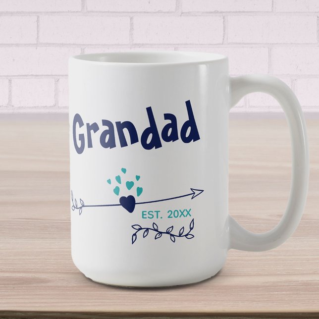 Grandad Est 20xx - Herz & Pfeile - Zwei Tone Blau Kaffeetasse (Von Creator hochgeladen)