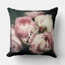 Grandiose Peonies Throw Kissen