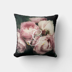 Grandiose Peonies Throw Kissen
