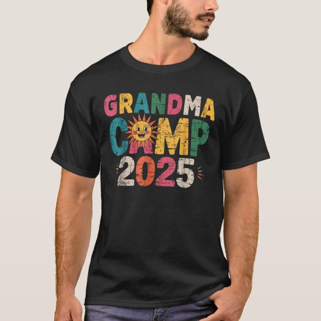Grandma Camp 2025 Family Vacation Summer Camping C T-Shirt (Vorderseite)